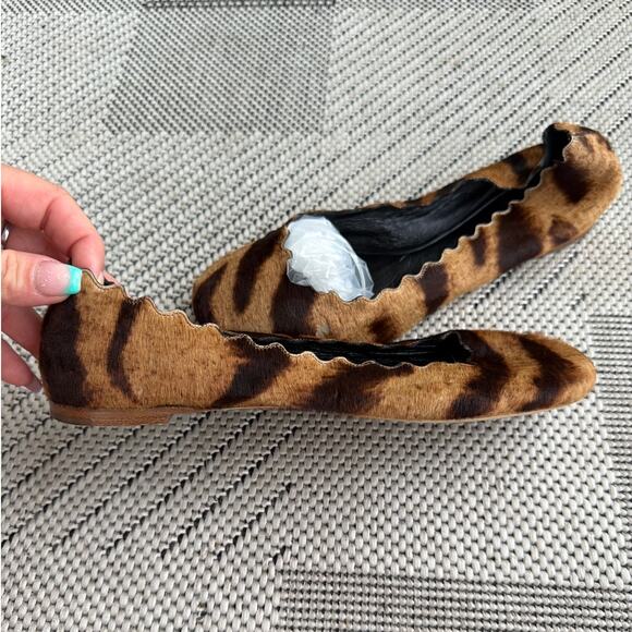 CHLOE LAUREN Women's Scalloped Ballet Flats Size 35 Brown Tiger Print Calf Hair - Picture 4 of 6